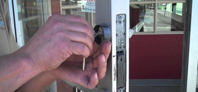 commercial door lock repair Yreka
